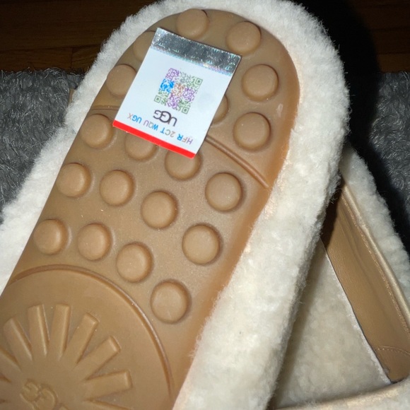 UGG Hailey Fluff Loafer - Picture 6 of 8